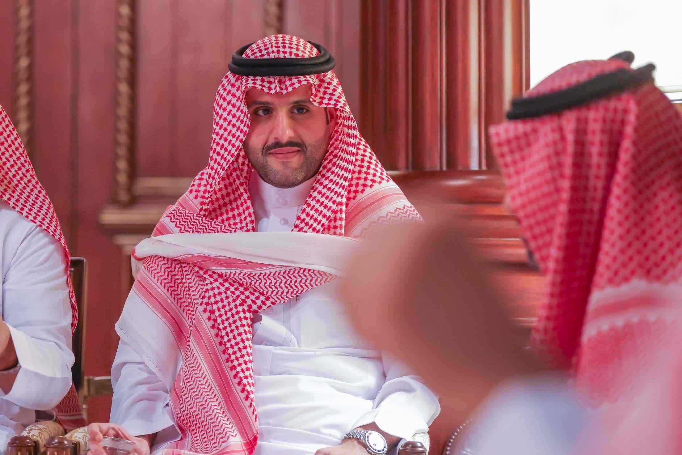عمر بن عبدالعزيز - محامي مرخّص